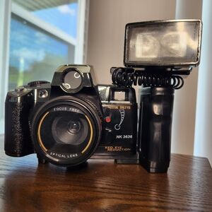 Nokina NK3636 Camera with Flash - Untested